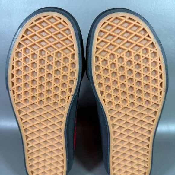 Vans **Limited Edition** Chinese New Year Red High-Top Floral Embroidery - Picture 8 of 14